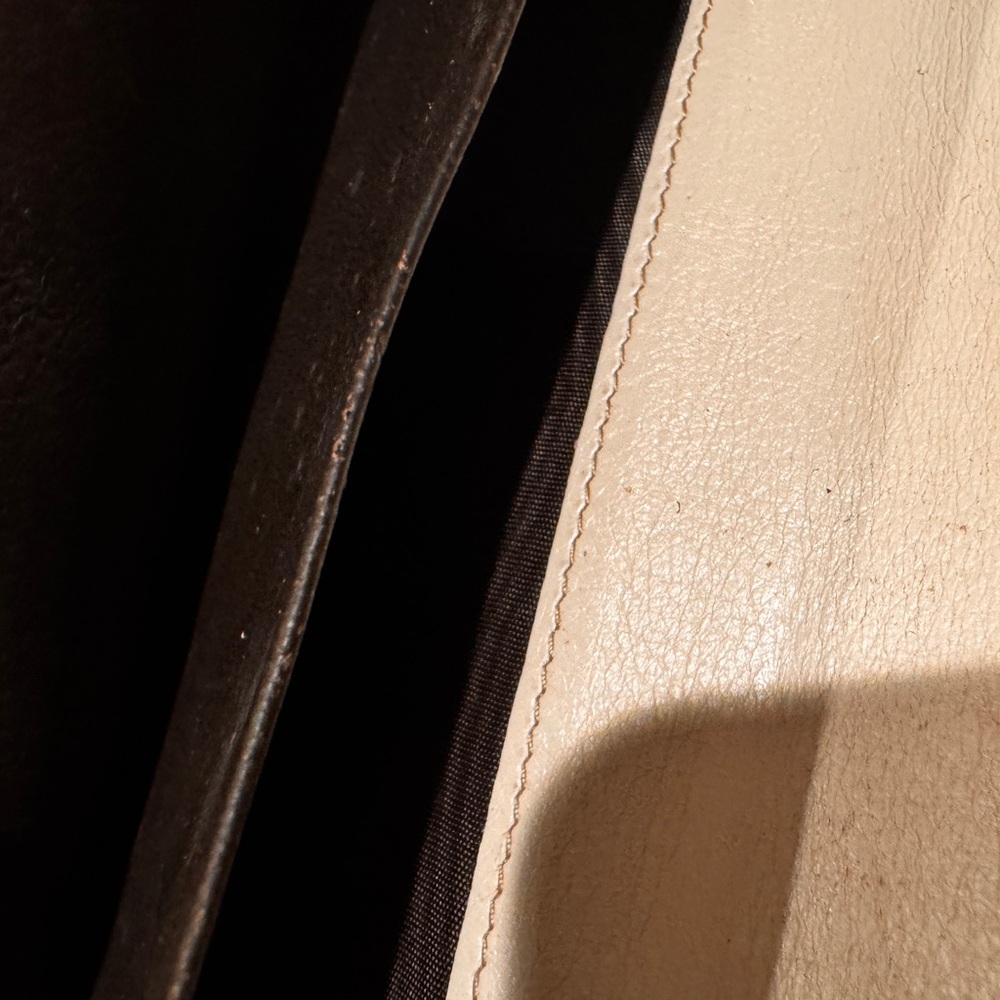 Gucci Brown/Tan Monogram Canvas Clutch Wallet with Cream Trim - Picture 5 of 5